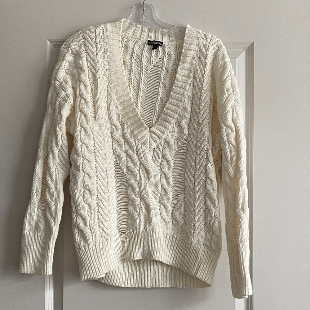 Express Cream V-Neck Cable Knit Sweater